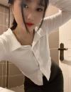 丰乳翘臀嫩妹子